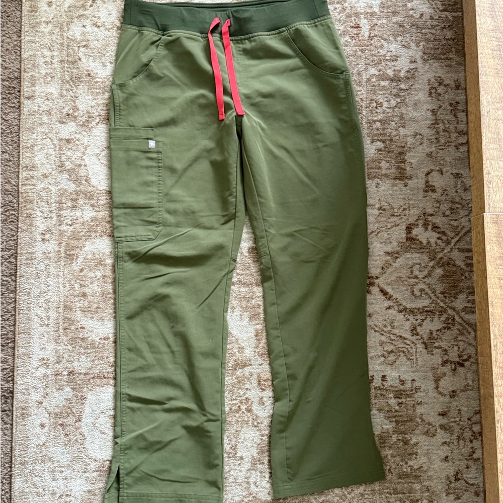 Figs Women's Straight Leg Scrub Pants in Olive Green with Pink Drawstring